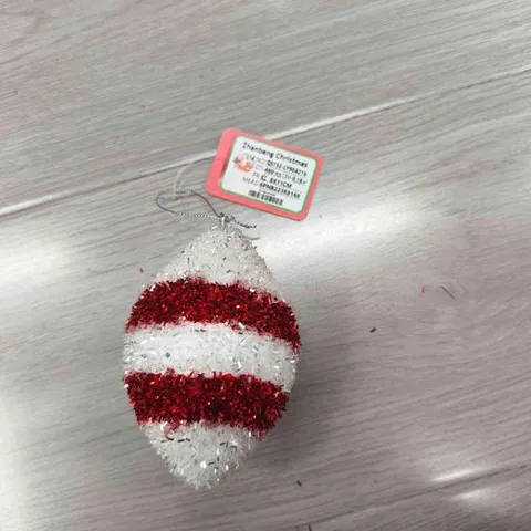Adorno Navideño Ovalado Rayas Rojo y Blanco 8x11cm