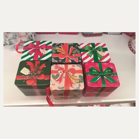 Cajas de Regalo Navideñas Decoradas